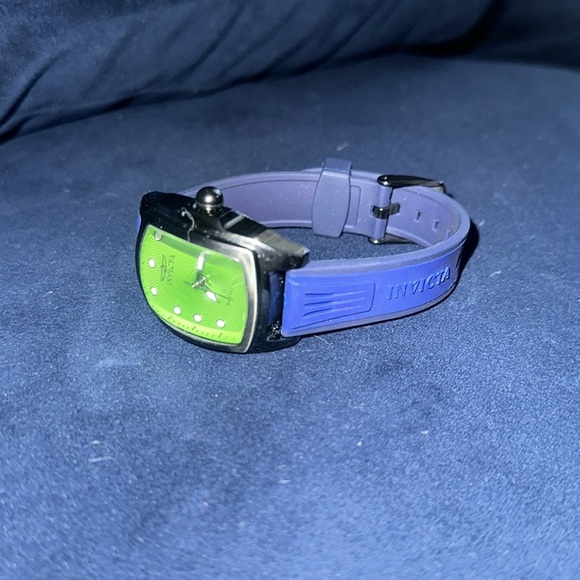 NWT Invicta blue and lime green watch - Picture 3 of 8